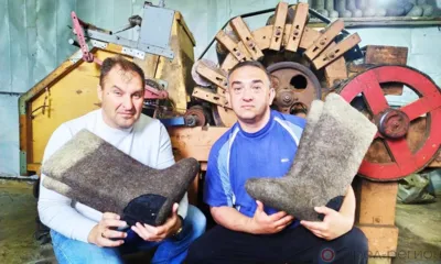 Житель села Большая Куликовка Орловского МО Игорь Азаров освоил старинное русское ремесло - изготовление валенок