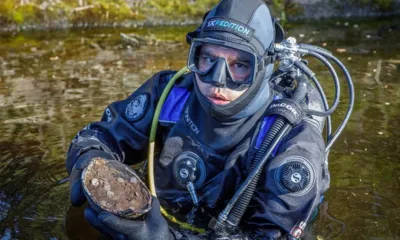 Орловские дайверы нашли шведский клад на дне Ладожского озера