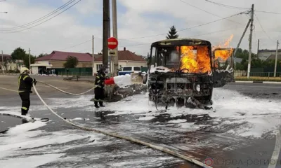 На автовокзале в Кромах сгорел автобус