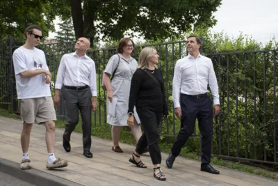 Фото 3. В Орле продолжается работа над созданием муралов