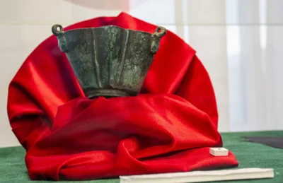 Фото 4. В Орловском краеведческом музее представили новые археологические материалы