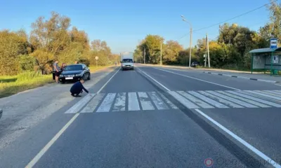 Под Орлом Daewoo Nexia на пешеходном переходе сбила 22-летнюю девушку