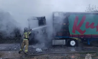 В Ливенском районе сгорел большегруз