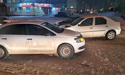 В Орле Renault Logan и Volkswagen Polo не поделили дорогу