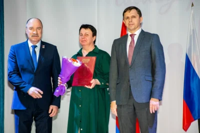 Фото 8. Андрей Клычков оценил благоустройство общественных территорий в Покровском районе