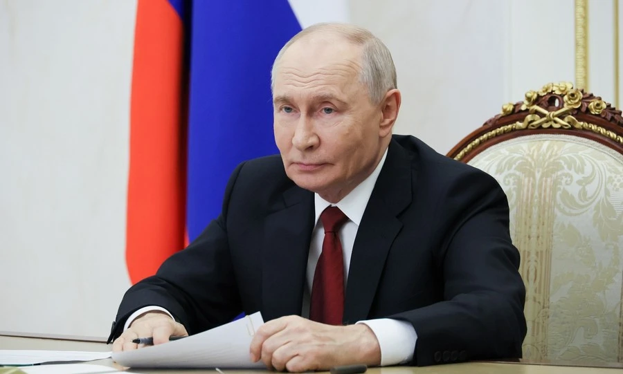 Владимир Путин отметил наградами троих орловцев