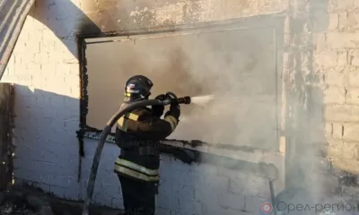 Сегодня утром в Свердловском районе сгорел жилой двухквартирный дом