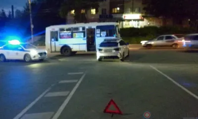 В Орле Lada Vesta протаранила маршрутку