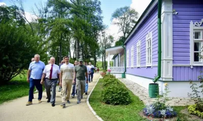 В музее-заповеднике «Спасское-Лутовиново» открылась передвижная выставка «80 лет с Орловщиной»