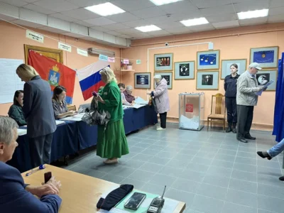Фото 3. На избирательном участке № 97 города Орла с самого утра звучит музыка