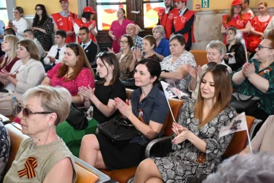 Фото 15. Имя уроженца Орла, полного кавалера ордена Славы Виктора Герасименко присвоили электровозу
