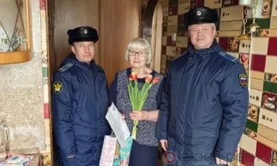 Орловские приставы поздравили женщин-ветеранов ФССП с 8 Марта