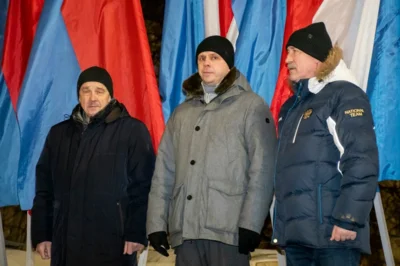 Фото 3. В центре Орла открылся каток