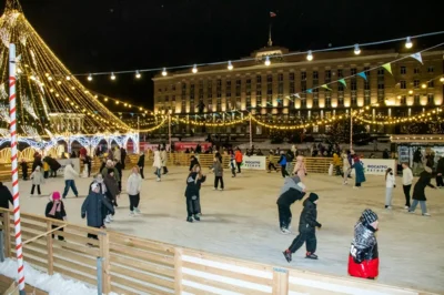 Фото 11. В центре Орла открылся каток