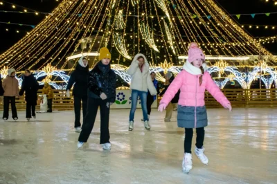 Фото 17. В центре Орла открылся каток