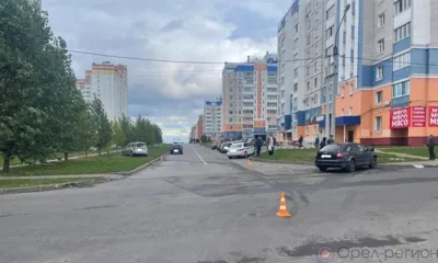 В Орел Lada Largus и Skoda Octavia не поделили дорогу