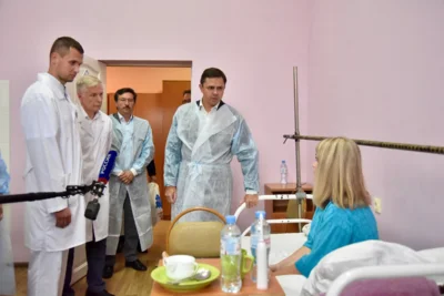 Андрей Клычков навестил пострадавших от удара БПЛА орловцев