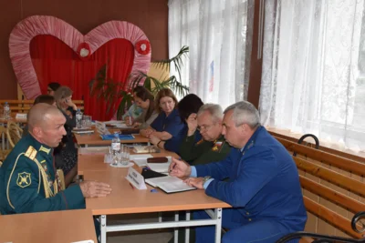 Представители фонда «Защитники Отечества» провели приём участников СВО в Колпнянском районе