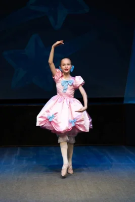 Фото 3. В Орле зажглись «Хрустальные звёздочки»