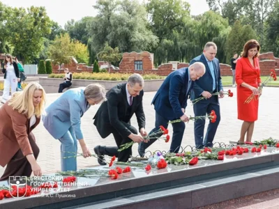 Фото 3. Представители орловского и брестского университетов подписали партнёрское соглашение
