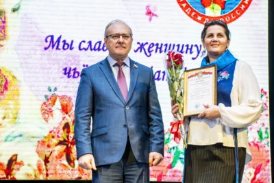 Фото 4. Матерей Орловщины чествовали в культурно-досуговом центре «Металлург»