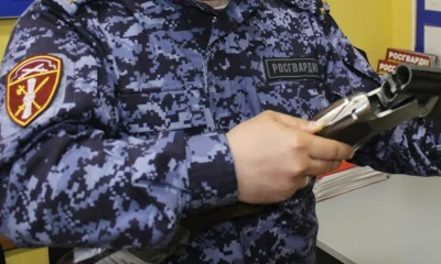 Новости Росгвардии: Орловчанка сдала два ружья 60-х годов