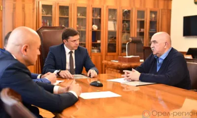 Андрей Клычков встретился с директором организации, занимающейся реконструкцией Красного моста в Орле