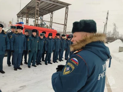 Фото 1. Орловские пожарные тушили условный пожар на нефтебазе