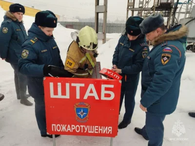 Фото 5. Орловские пожарные тушили условный пожар на нефтебазе