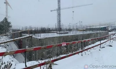 Строители возводят первый этаж учебно-лабораторного корпуса кампуса в Орле