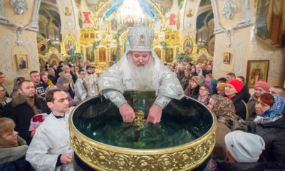 19 января православные христиане празднуют один из двунадесятых праздников - Крещение Господне, или Богоявление