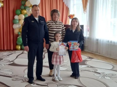 Фото 1. Юных орловцев наградили за победу в конкурсе «Полицейский Дядя Стёпа — 2026»