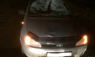 В Ливенском районе Lada выехала на встречку и сбила пешехода