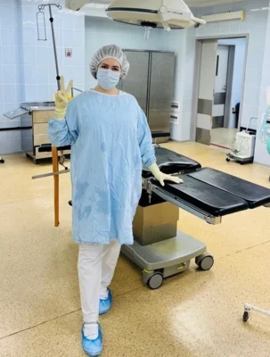 Фото 1. Орловская медсестра Юлия Токарева получила медаль Жукова за спасение раненых бойцов в зоне СВО