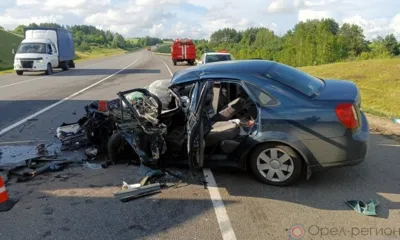 В Орловской области лоб в лоб столкнулись Chevrolet и Mitsubishi