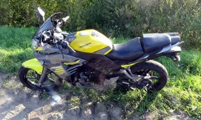 В Орловской области мотоциклист без прав сбил велосипедистку