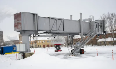 На площадке АО «Орёлтекмаш» собран первый отечественный пассажирский телескопический трап