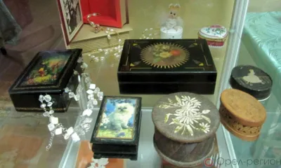 В Новосильском краеведческом музее проходит необычная выставка шкатулок «А ларчик просто открывался»