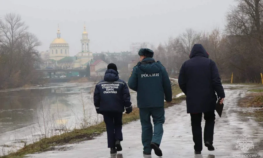В Орле ищут несанкционированные ледовые переправы