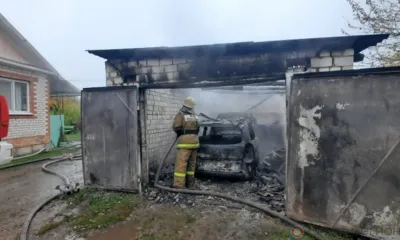 Орловцы из-за пожара лишились гаража и машины