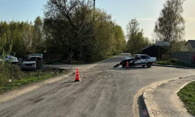 Под Орлом ВАЗ на полной скорости влетел в ВАЗ