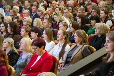 Фото 4. 20 активных деятельных орловчанок получили награды в преддверии 8 Марта