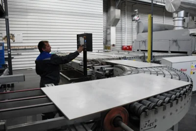 Фото 6. Андрей Клычков посетил два промпредприятия в индустриальном парке «Орёл»