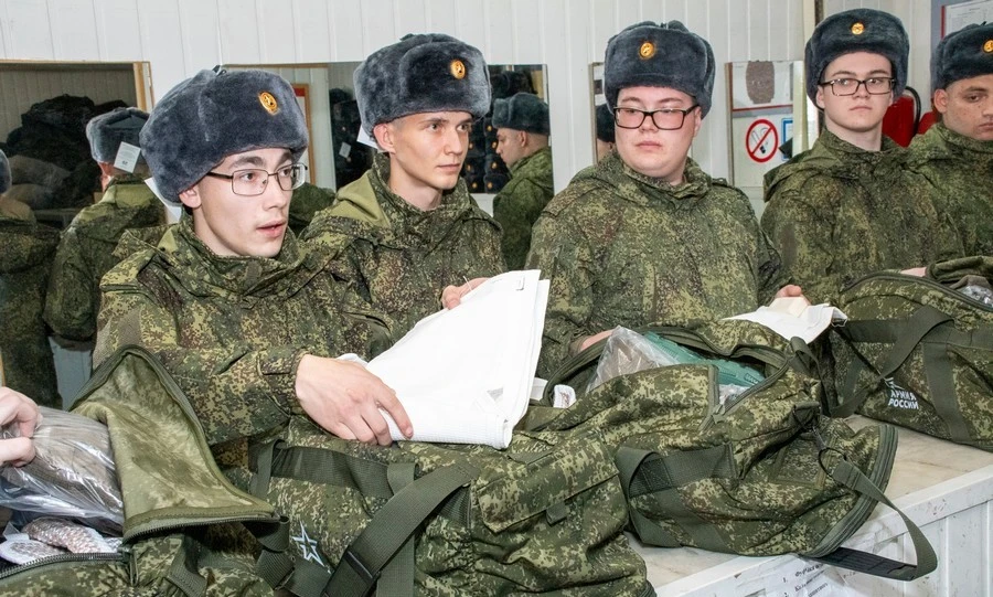 Первые 20 орловских призывников отправились на службу в рамках осеннего призыва