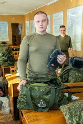 Фото 7. Первые 20 орловских призывников отправились на службу в рамках осеннего призыва