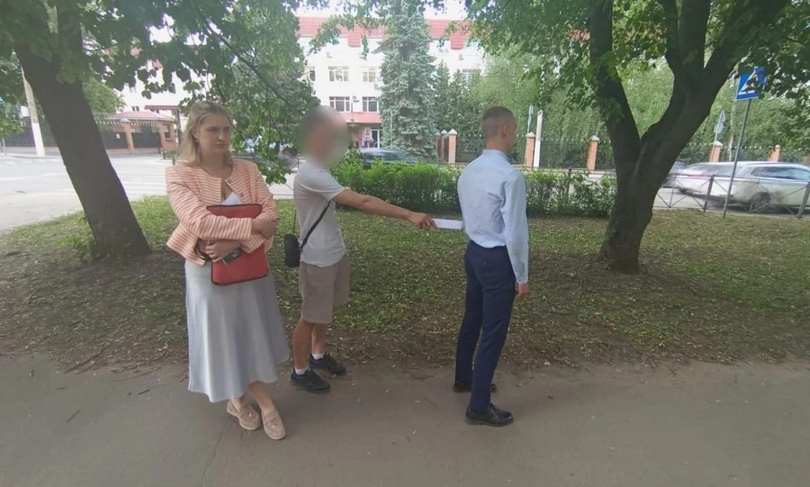 Орловец из хулиганских побуждений ударил ножом двух несовершеннолетних