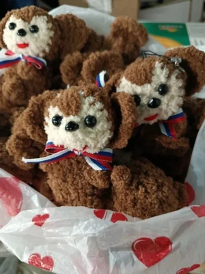 Фото 7. Добровольческий батальон «Амчаночка» собирает и доставляет «за ленточку» гуманитарную помощь