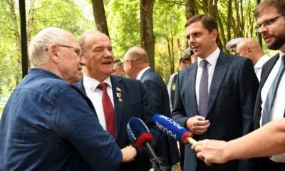 Фото 2. В Орле торжественно открыли Аллею Победителей