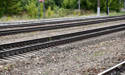В Глазуновском районе на несколько дней закрыли железнодорожный переезд