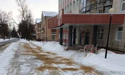 Орловские коммунальщики работают над ликвидацией последствий ледяного дождя